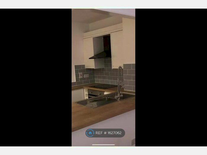2 Bedroom Flat To Rent In Dickinson Street, Manchester, M1