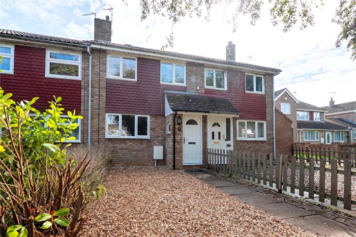 3 Bedroom Terraced House For Sale In Calder Vale, Bletchley, Bucks, MK3