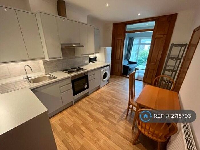1 Bedroom Flat To Rent In Adelaide Ave, London, SE13