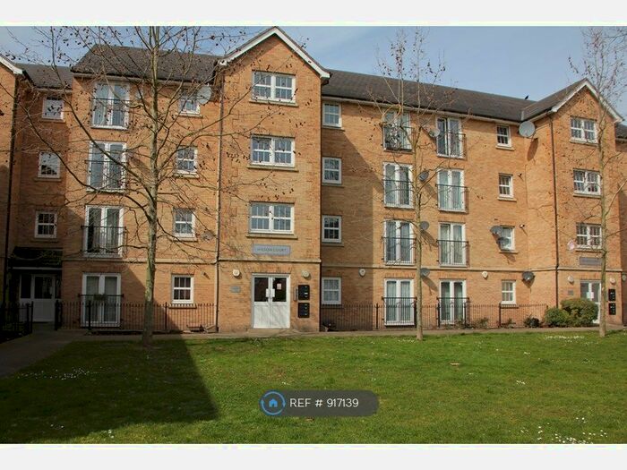 2 Bedroom Flat To Rent In Wilson Court, London, SE28