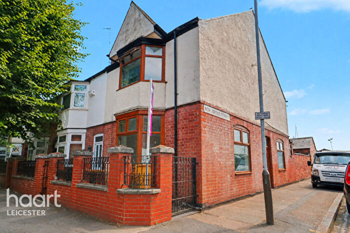 4 Bedroom End Of Terrace House For Sale In New Bridge Street, Leicester, LE2