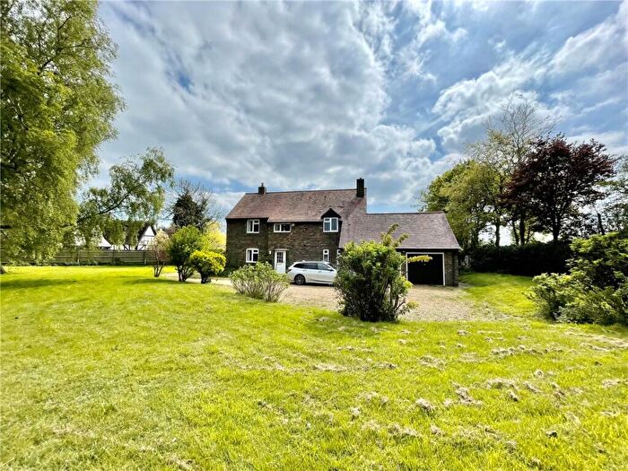 4 Bedroom Detached House To Rent In Queen Catherine Road, Steeple Claydon, Buckingham, MK18
