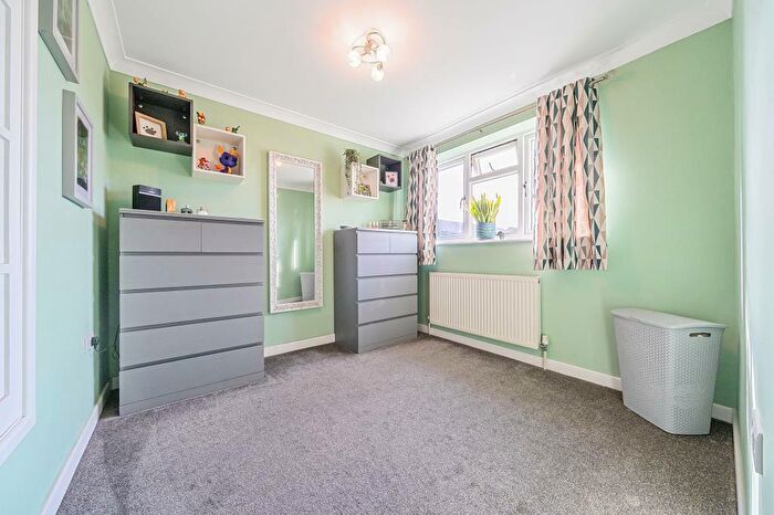 3 Bedroom Terraced House For Sale In Thatcham, Berkshire, RG18
