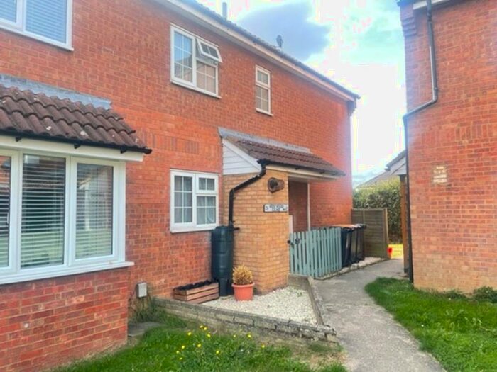 2 Bedroom Terraced House To Rent In Westwood Close, Shortstown, MK42