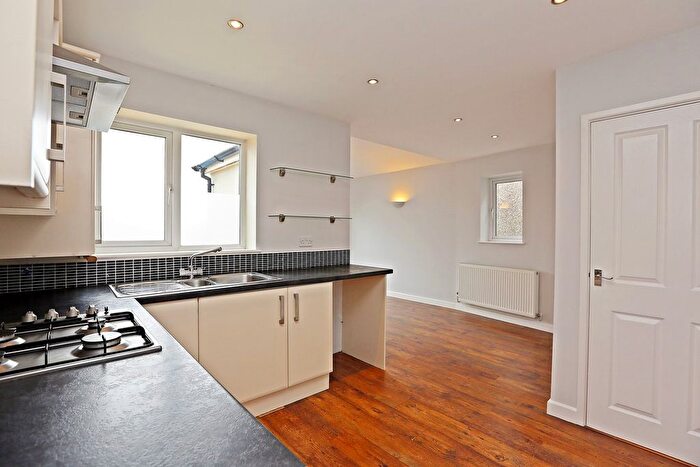 2 Bedroom Cottage For Sale In Newbridge Road, Llantrisant, Pontyclun, CF72