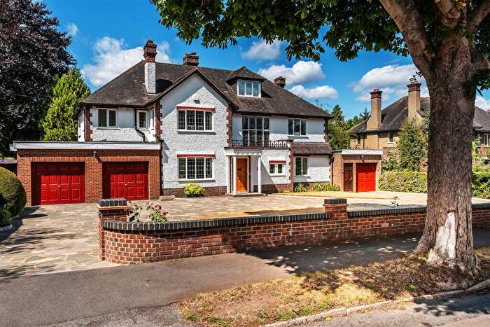 8 Bedroom Detached House For Sale In Shirley Avenue, South Cheam, SM2