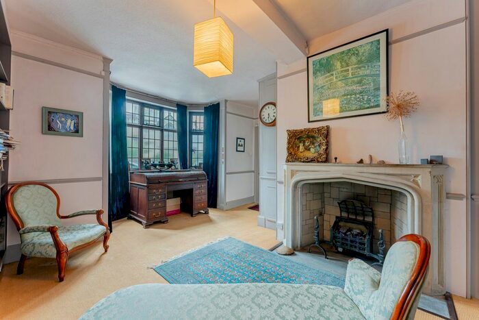 6 Bedroom Detached House For Sale In Castle Gates, Shrewsbury, Shropshire, SY1