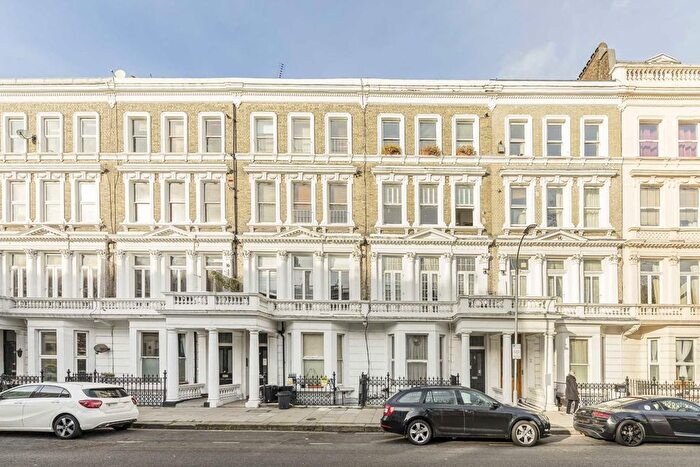 1 Bedroom Flat To Rent In Barons Court Road, West Kensington, W14