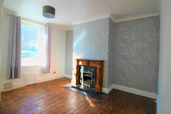 3 Bedroom Terraced House To Rent In Shaw Street, Glossop, SK13