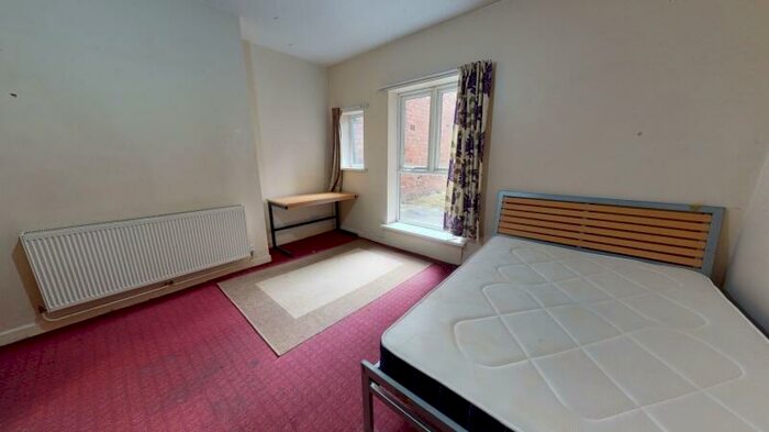 3 Bedroom Flat To Rent In Cardigan Road, Headingley, Leeds, LS6