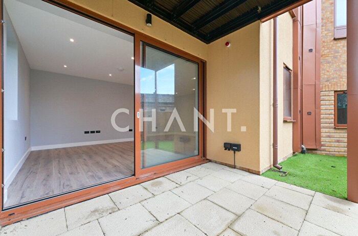 2 Bedroom Apartment To Rent In Pinner Place, Ash Hill Drive, Pinner, HA5