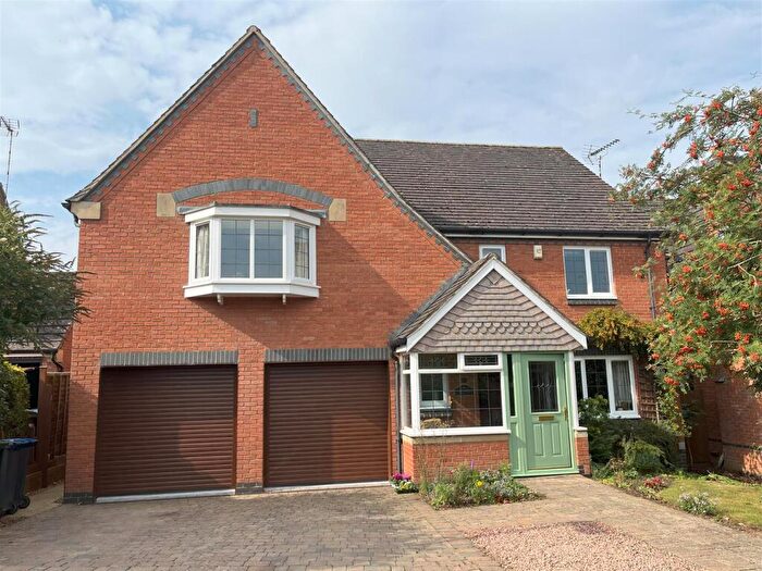 5 Bedroom Detached House For Sale In Beamont Close, Lutterworth, LE17