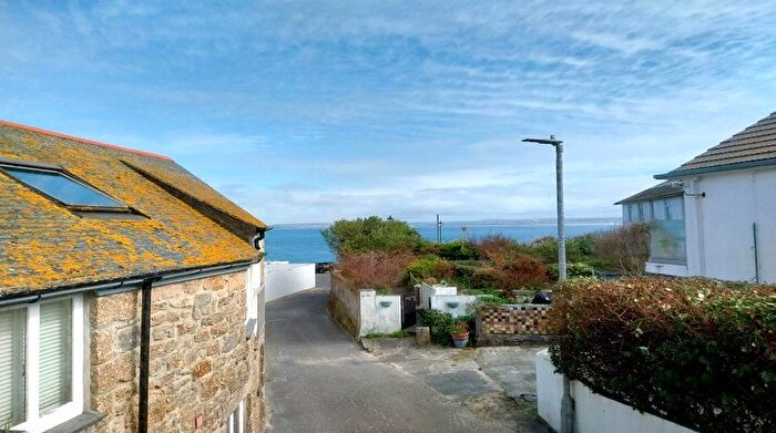 2 Bedroom Flat To Rent In Bedroom Apartment, St Ives, TR26