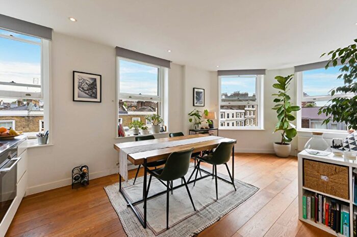 1 Bedroom Flat To Rent In Inverness Mansions, Queensway, London, W2