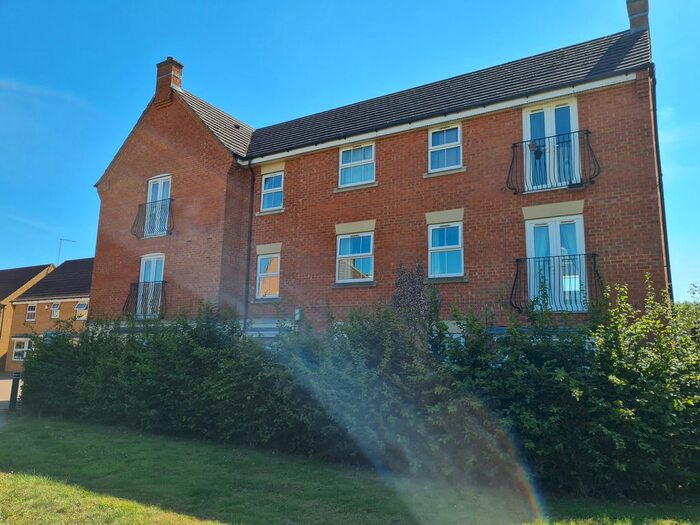 2 Bedroom Flat To Rent In Lyvelly Gardens, Parnwell, PE1
