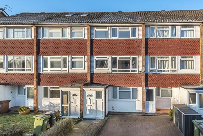 2 Bedroom Maisonette To Rent In Alanthus Close Lee, SE12