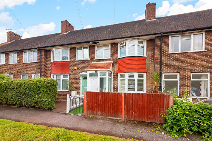 3 Bedroom Terraced House For Sale In Prince Henry Road, Charlton, London, SE7