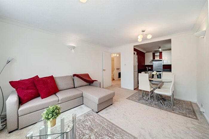 1 Bedroom Flat For Sale In Widmore Road, Bromley, BR1