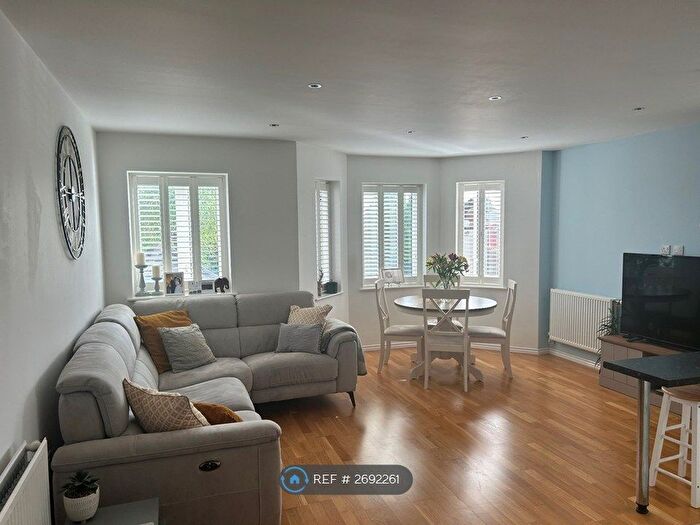 2 Bedroom Flat To Rent In Severus House, Hayes, UB3