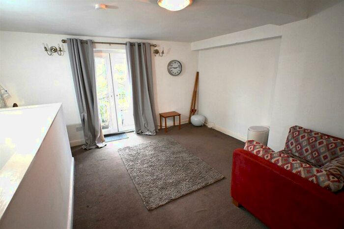 1 Bedroom Apartment To Rent In Market Street, Westhoughton, Bolton, BL5