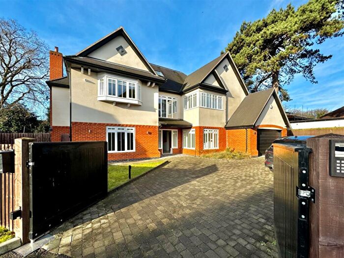 7 Bedroom Detached House To Rent In Newcourt Gardens, Solihull, B91
