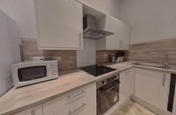 4 Bedroom Flat To Rent In Valleyfield Street, Edinburgh, EH3