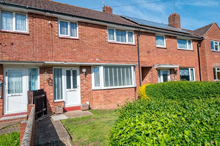 3 Bedroom Terraced House For Sale In Quarely Road, Leigh Park, PO9