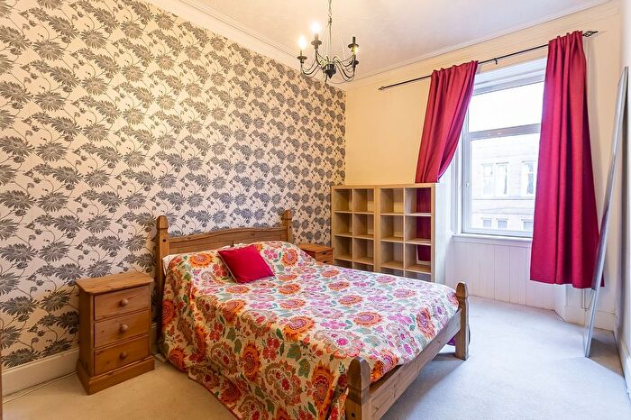 2 Bedroom Flat For Sale In Fairlie Park Drive, Glasgow, G11