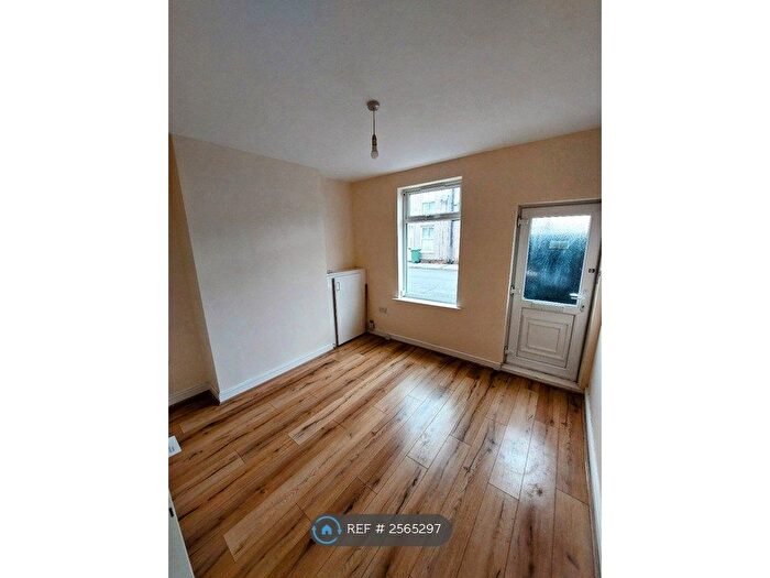 2 Bedroom Terraced House To Rent In Ripon Street, Grimsby, DN31
