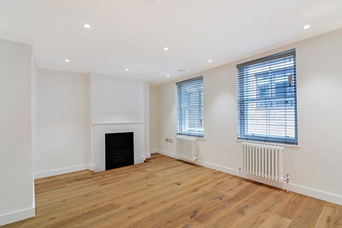 1 Bedroom Flat To Rent In Ganton Street, Soho, W1F
