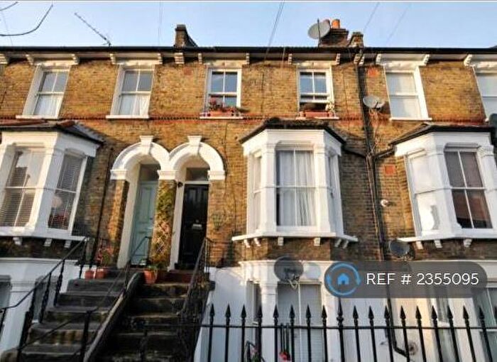 1 Bedroom Flat To Rent In Mabley Street, London, E9