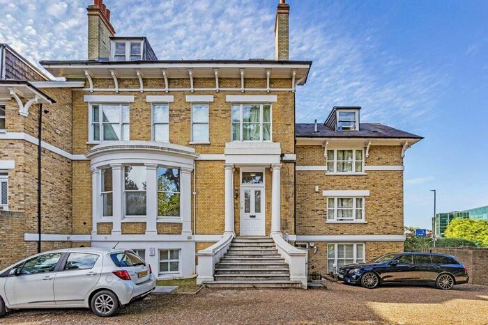 2 Bedroom Flat To Rent In Portinscale Road, London, SW15