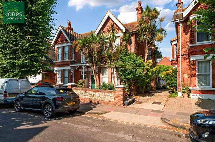 Property To Rent In Warwick Gardens, Worthing, West Sussex, BN11
