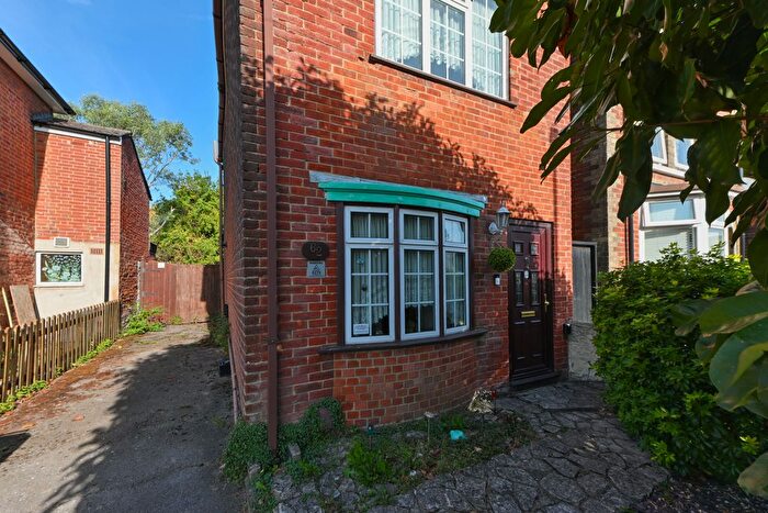 2 Bedroom Detached House For Sale In Kent Road, Southampton, SO17