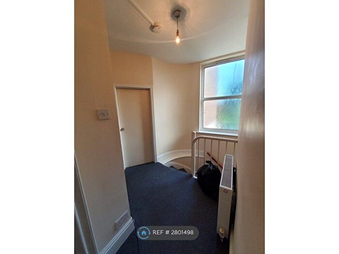 3 Bedroom Flat To Rent In Lower Broughton Road, Salford, M7