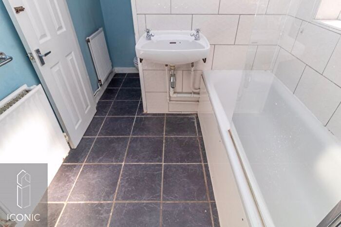 3 Bedroom End Of Terrace House For Sale In Churchill Road, Norwich, NR3