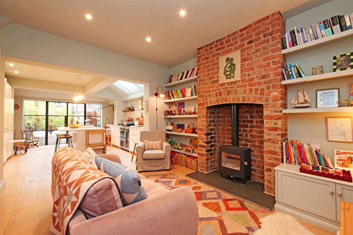 4 Bedroom Terraced House For Sale In Jamieson Terrace, South Bank, YO23