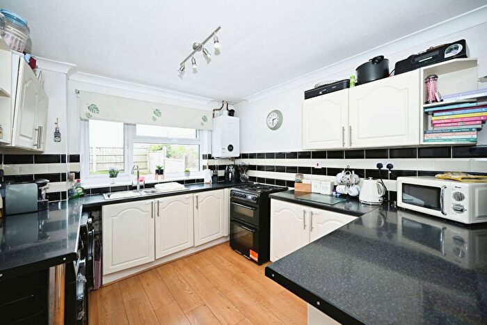 3 Bedroom Terraced House For Sale In Stonehills, Brownsover, Rugby, CV21