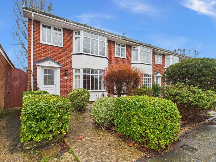 3 Bedroom End Terrace House For Sale In Brierley Gardens, Lancing, BN15