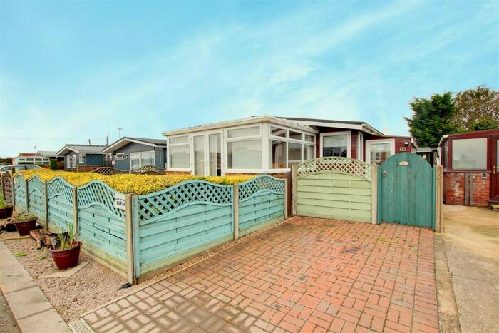 3 Bedroom Detached Bungalow For Sale In Grace Crescent, Anderby Creek, Skegness, PE24