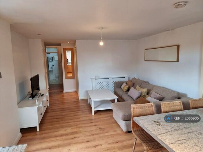 1 Bedroom Flat To Rent In Ravensbury Road, London, BR5