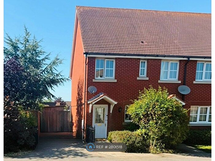 2 Bedroom End Terrace House To Rent In Acacia Drive, Canterbury, CT3