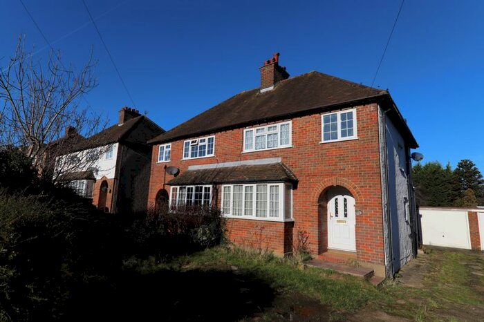 3 Bedroom Semi-Detached House To Rent In Woodland Road, Maple Cross WD3