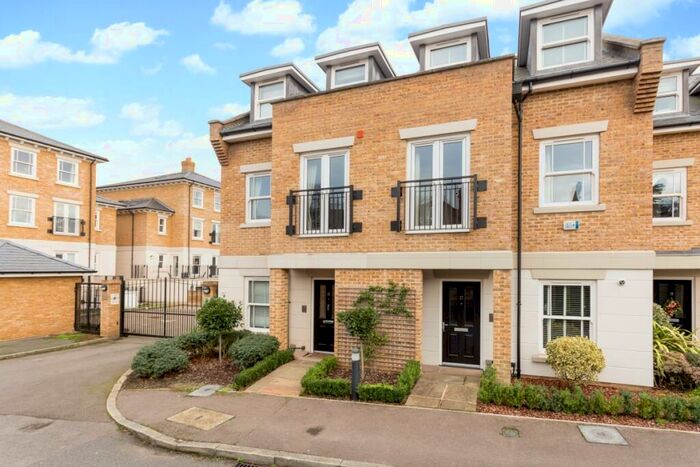 4 Bedroom Town House To Rent In Hawtrey Road Windsor, SL4