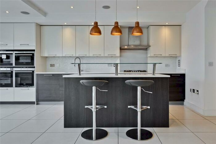 4 Bedroom Terraced House To Rent In Sovereign Mews, Ascot, SL5