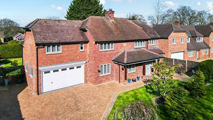 4 Bedroom Detached House For Sale In Birch Drive, Blackwater, Camberley, GU17
