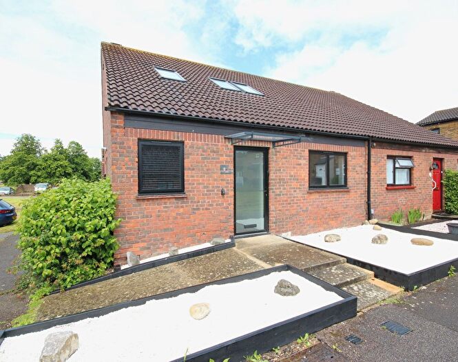 4 Bedroom Semi-Detached House To Rent In Hull Grove, Harlow, CM19