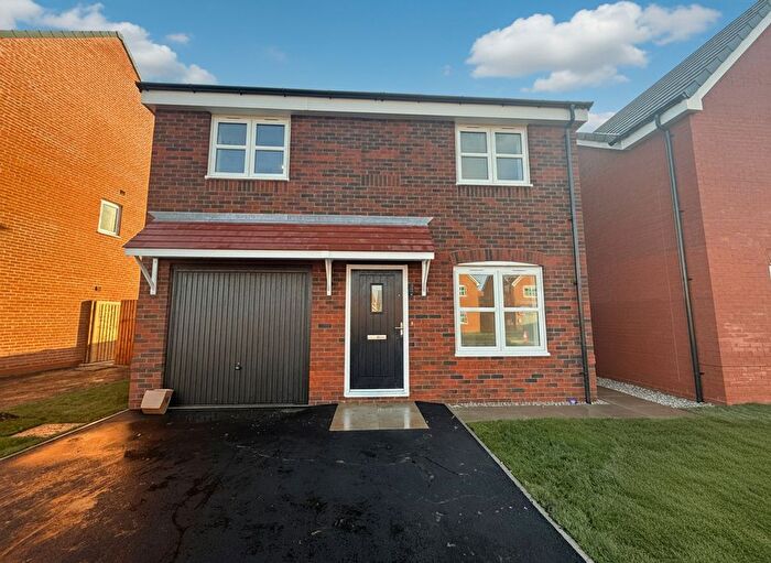 3 Bedroom Detached House To Rent In Oak Road, Deeside, CH5