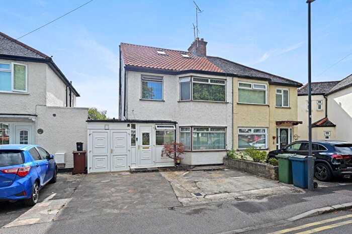 4 Bedroom Semi-Detached House For Sale In Hooking Green, Harrow, HA2