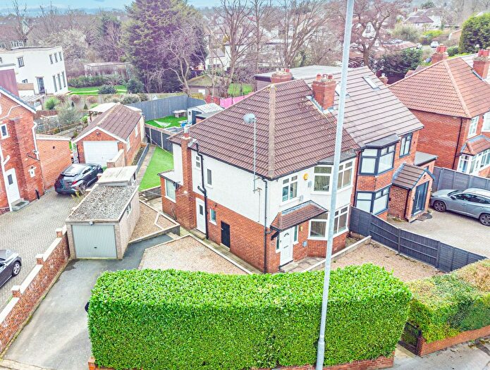 3 Bedroom Semi Detached House For Sale In Scott Hall Road, Leeds, LS17